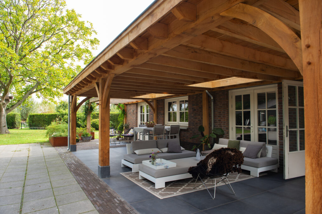 Robuuste aanbouw met pergola Tilburg – foto 5