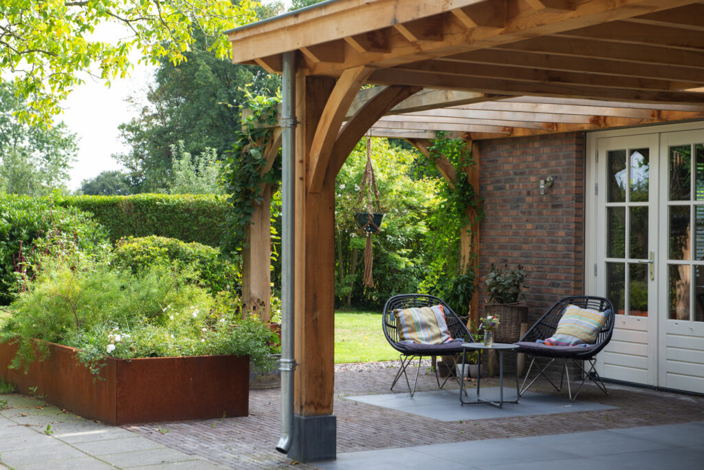 Robuuste aanbouw met pergola Tilburg – foto 16