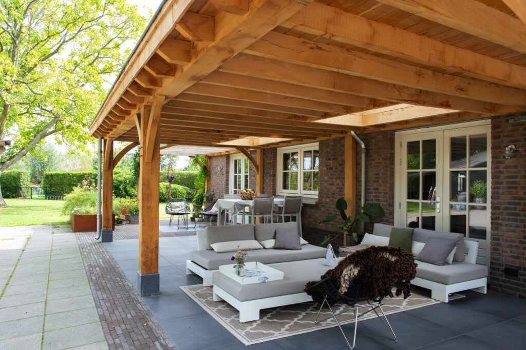 Robuuste aanbouw met pergola Tilburg – foto 17