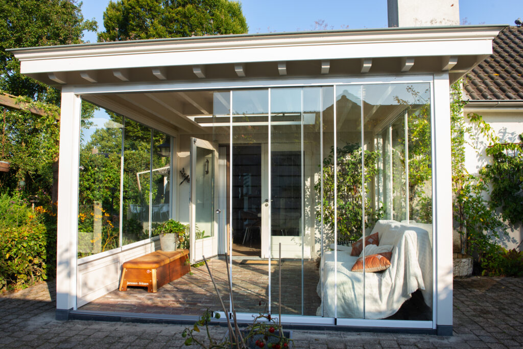 Schitterende aanbouw met glazen schuifwanden Hilvarenbeek – foto 3
