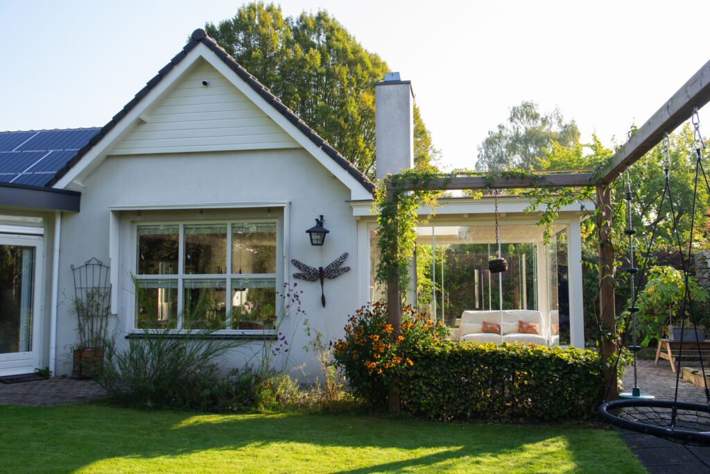 Schitterende aanbouw met glazen schuifwanden Hilvarenbeek – foto 5