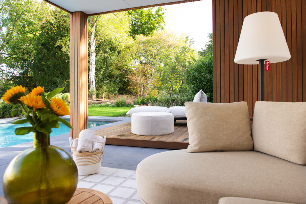 Open poolhouse aan het zwembad – foto 10