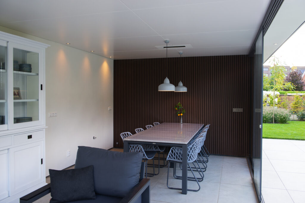 Poolhouse met toilet en glazen schuifwanden Drunen – foto 8