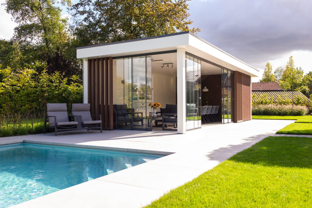 Poolhouse met toilet en glazen schuifwanden Drunen – foto 1