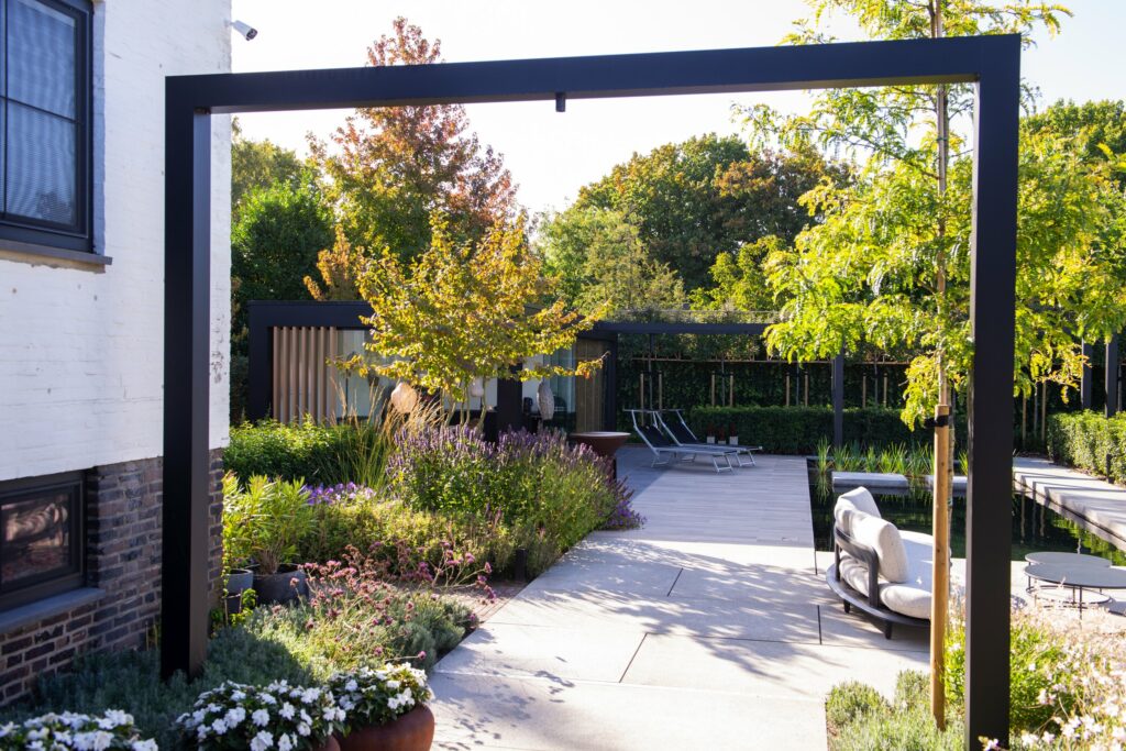 Tuinkamer met buitenkeuken en pergola Waalwijk – foto 6