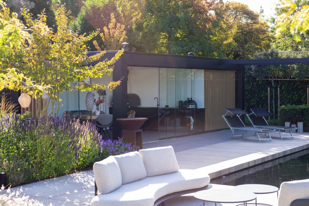Tuinkamer met buitenkeuken en pergola Waalwijk – foto 10