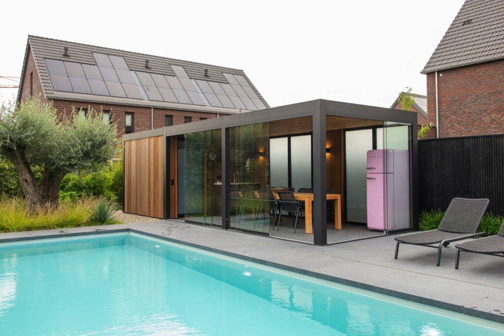 Poolhouse met glazen wanden Best – foto 3